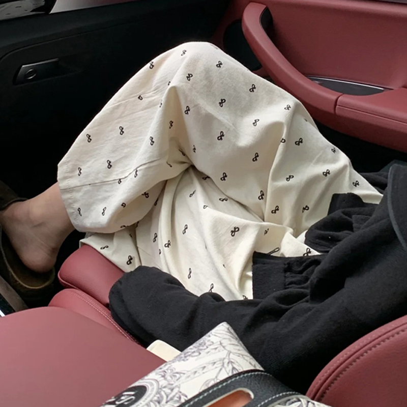 Flattering Floral Plus Size Wide-Leg Cropped Balloon Pants for Women - Casual Summer Style for Pear-Shaped Figures