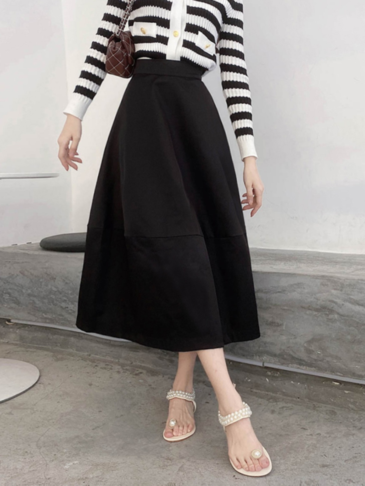 Floral Bud High-Waisted Flare Skirt - Slimming Mid-Length Commuter Style for Spring/Summer 2025 Floral Bud High-Waisted Flare Skirt - Slimming Mid-Length Commuter Style for Spring/Summer 2025