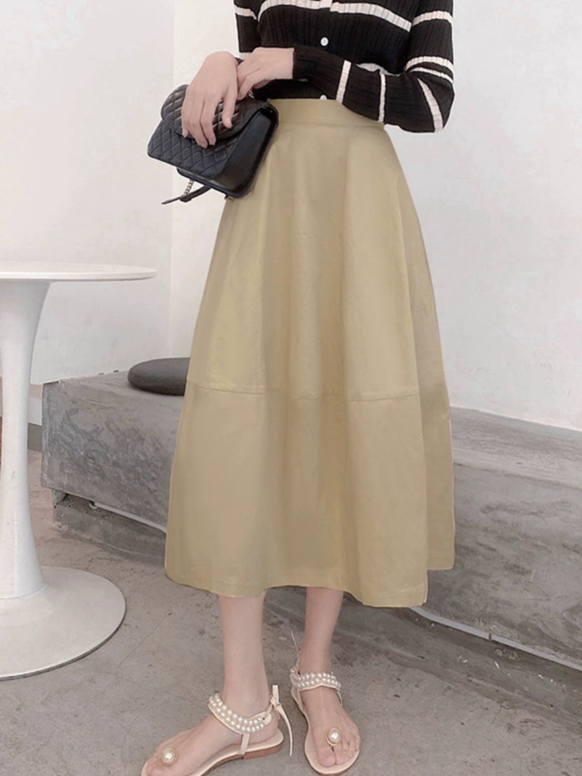 Floral Bud High-Waisted Flare Skirt - Slimming Mid-Length Commuter Style for Spring/Summer 2025 Floral Bud High-Waisted Flare Skirt - Slimming Mid-Length Commuter Style for Spring/Summer 2025