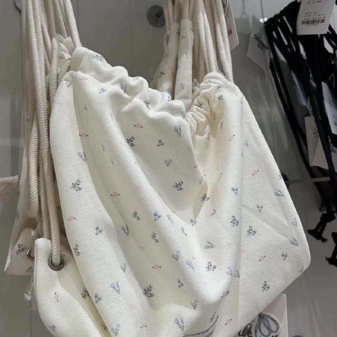 Floral Drawstring Small Backpack - Casual Canvas Tote Bag with Large Capacity for Commuting - Trendy Niche Design Floral Drawstring Small Backpack - Casual Canvas Tote Bag with Large Capacity for Commuting - Trendy Niche Design