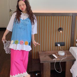 Floral Hollow Vest Women's Cover-up - Handmade Sleeveless Camisole Top for Summer 2025, Trendy Korean Style Outer Wear