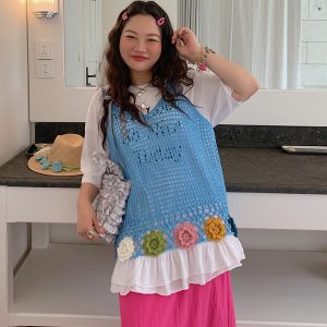 Floral Hollow Vest Women's Cover-up - Handmade Sleeveless Camisole Top for Summer 2025, Trendy Korean Style Outer Wear