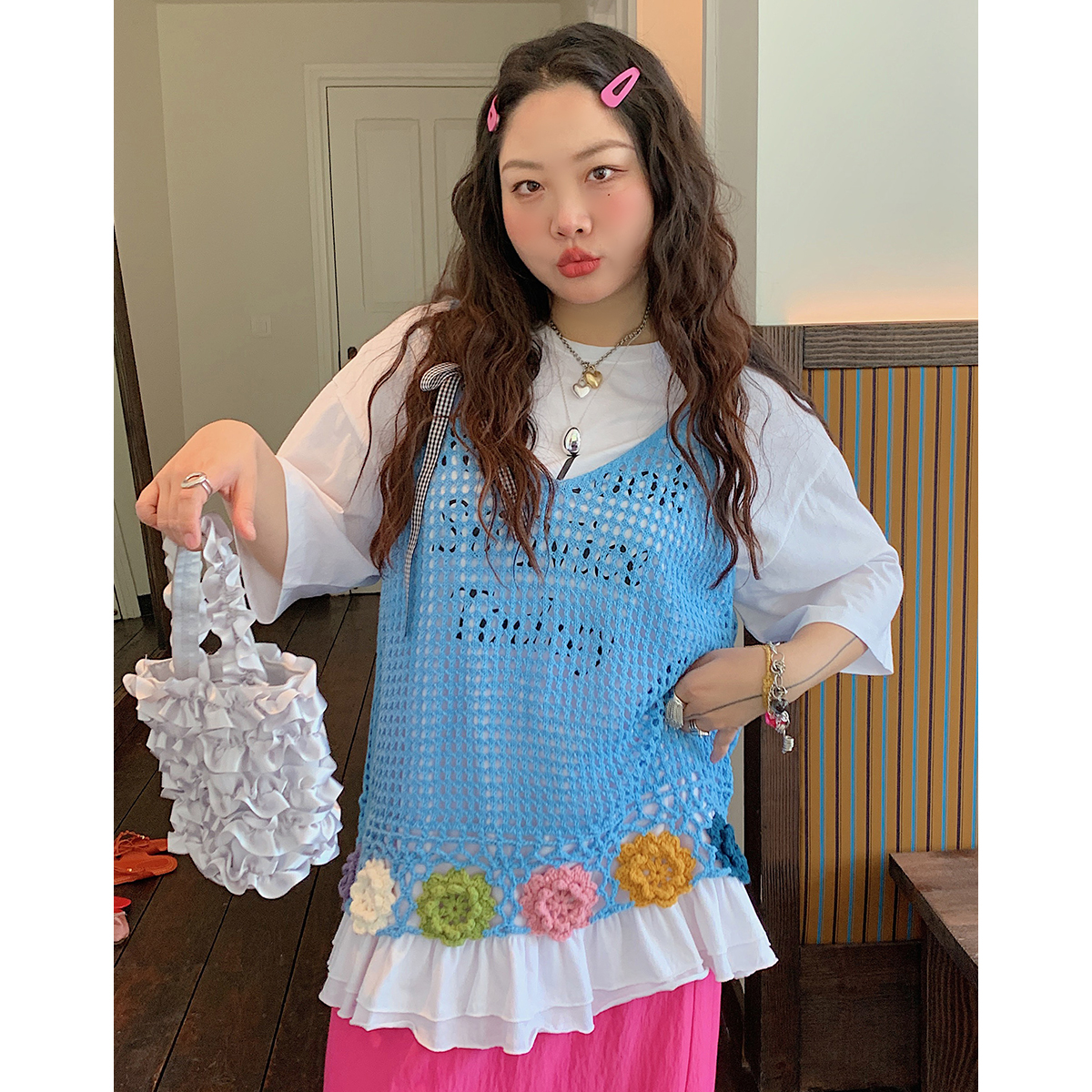 Floral Hollow Vest Women's Cover-up - Handmade Sleeveless Camisole Top for Summer 2025, Trendy Korean Style Outer Wear