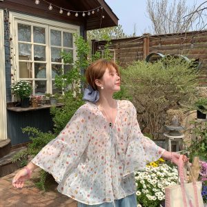 Floral Long Sleeve Chiffon Shirt for Women - Vintage 90s Style Loose Bell Sleeve Sun Protection Top