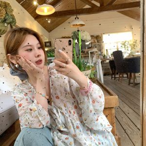 Floral Long Sleeve Chiffon Shirt for Women - Vintage 90s Style Loose Bell Sleeve Sun Protection Top