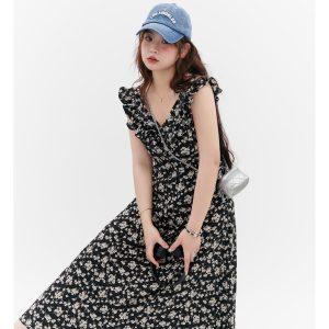 Floral Ruffled Sleeve Tea Dress - Curvy Fit, Waist-Defined, Vintage-Inspired Floral Print, Perfect for Y2K and Summer Events