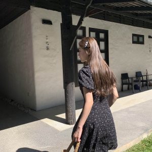 Floral Ruffled V-Neck Dress for Women, Tie Waist-Cinching, Mid-Length A-Line, Perfect for 2025 Spring and Summer Fashion