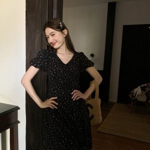 Floral Ruffled V-Neck Dress for Women, Tie Waist-Cinching, Mid-Length A-Line, Perfect for 2025 Spring and Summer Fashion