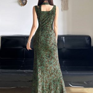 Flowing Collar Fishtail Long Dress for Women in Green Pine - Body-Hugging Chinese Style with Ancient Rhyme Design