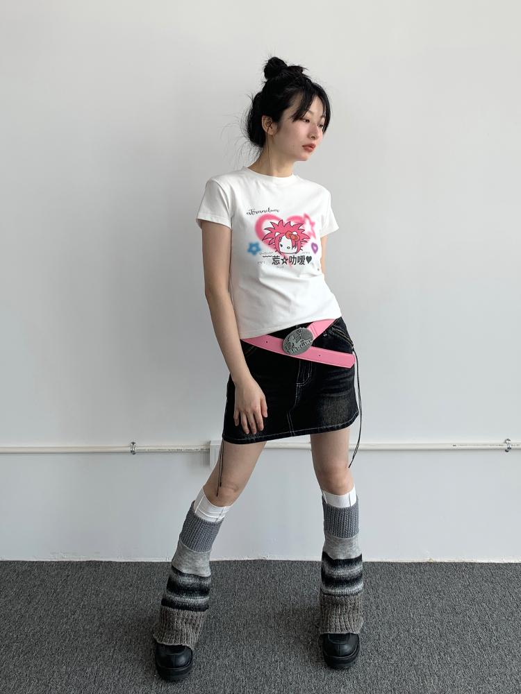 Forget Love Y2K Cartoon Graphic Slim-Fit White T-Shirt for Women - Casual Short Sleeve Tee Forget Love Y2K Cartoon Graphic Slim-Fit White T-Shirt for Women - Casual Short Sleeve Tee