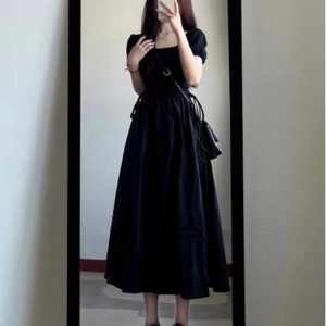 French Hepburn-Style Mid-Length Black Dress - Square Neck, Waist-Cinching, Elegant Casual Summer Dress for Women