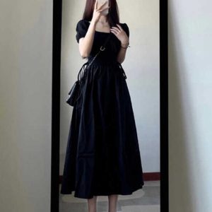 French Hepburn-Style Mid-Length Black Dress - Square Neck, Waist-Cinching, Elegant Casual Summer Dress for Women