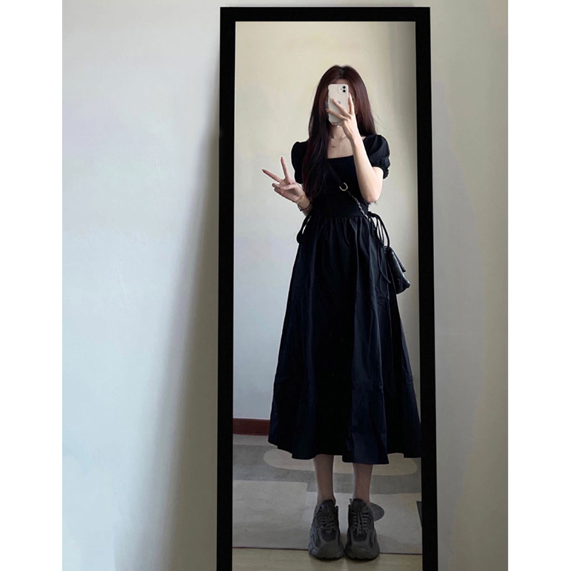 French Hepburn-Style Mid-Length Black Dress - Square Neck, Waist-Cinching, Elegant Casual Summer Dress for Women