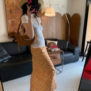 French Style Artistic Floral Half Skirt - Sweet Little Pumpkin Slimming H-Line White T-Shirt - Trendy Y2K Fashion