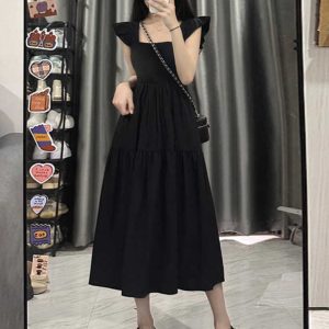 French-Style Black Square Neck Sleeveless Dress with Small Flying Sleeves for Women - 2025 Summer Petite Slim Mid-Length Fashion.