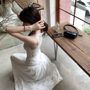 French Summer V-Neck Lace Dress Women's A-Line Vintage Slim Long Dress - Elegant 90s Inspired Style