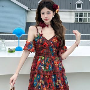 French Vintage Floral Long Dress with V-Neck and Spaghetti Straps - Summer Vacation Style Inspired by 90s and Y2K Fashion