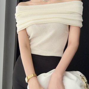 French Vintage Off-Shoulder Short Sleeve Knitted Top for Women - Light Fabric Slim-Fit Versatile Base Layer for Spring and Summer