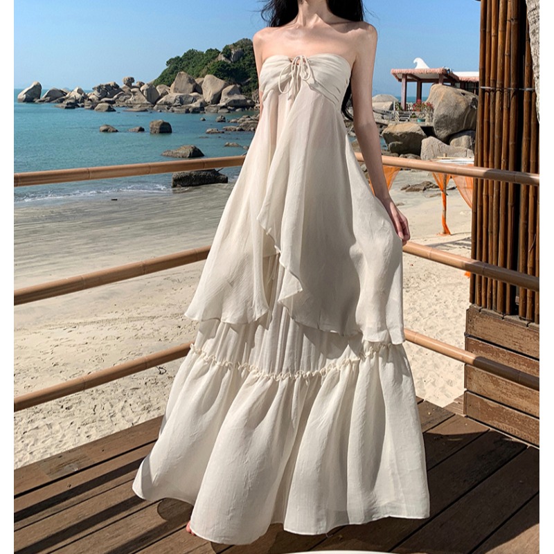 French Vintage Sexy Strapless Halter Dress with Flowing Long Skirt for Seaside Vacation - Boho Chic Summer Style
