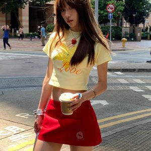 Fruit Print Fitted Waist Short Sleeve T-Shirt for Women - Trendy Slim Crop Top for Summer Style