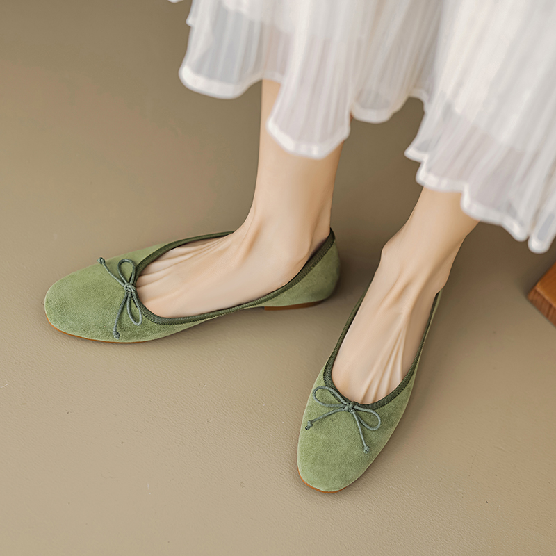 Genuine Leather Bow Tie Tote Bag & Women's Soft Sole Ballet Flats - Large Size Dance Shoes for Comfort and Style Genuine Leather Bow Tie Tote Bag & Women's Soft Sole Ballet Flats - Large Size Dance Shoes for Comfort and Style