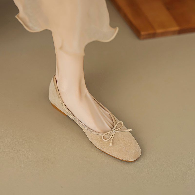 Genuine Leather Bow Tie Tote Bag & Women's Soft Sole Ballet Flats - Large Size Dance Shoes for Comfort and Style Genuine Leather Bow Tie Tote Bag & Women's Soft Sole Ballet Flats - Large Size Dance Shoes for Comfort and Style