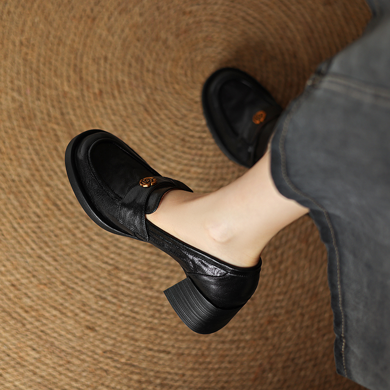 Genuine Leather Camellia Slip-On Loafers for Women, Chunky High Heels, 2025 New Style, Fashionable Casual Footwear