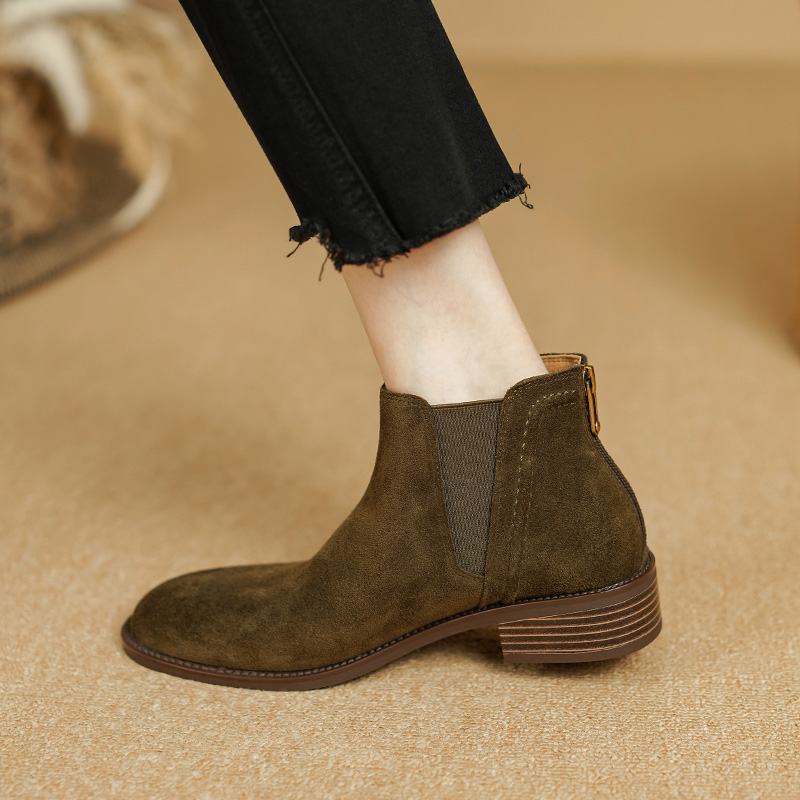 Genuine Leather Chelsea Short Boots for Women - Soft Sole, Non-Rubbing Ankle Boots in Italian Style, Perfect for Everyday Wear