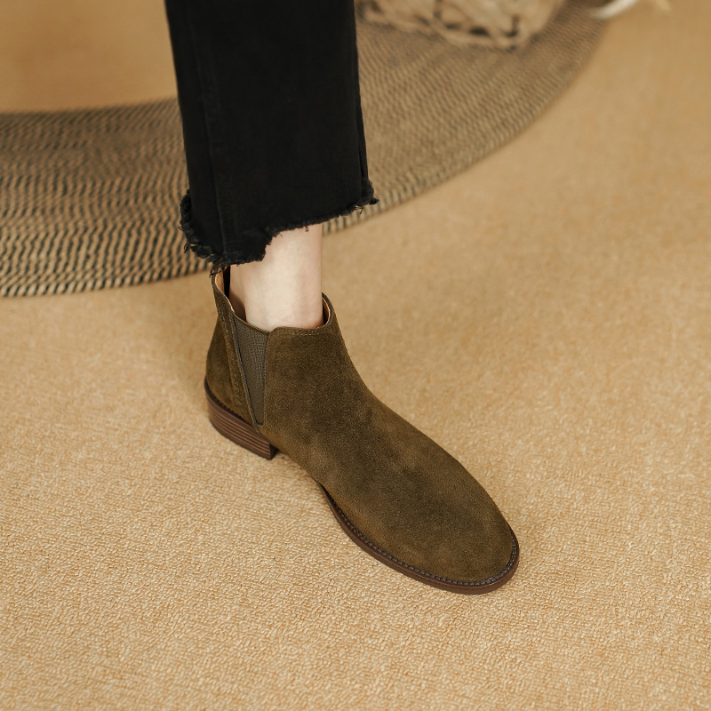 Genuine Leather Chelsea Short Boots for Women - Soft Sole, Non-Rubbing Ankle Boots in Italian Style, Perfect for Everyday Wear