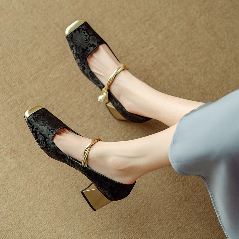 Genuine Leather Chinese-Style Square-Toe Mary Jane Shoes with Chunky High Heels - Elegant 90s Inspired Footwear Genuine Leather Chinese-Style Square-Toe Mary Jane Shoes with Chunky High Heels - Elegant 90s Inspired Footwear