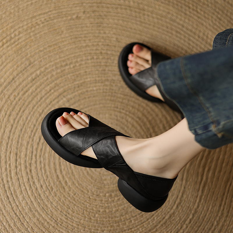 Genuine Leather Cross-Strap Open-Toe Sandals for Women - Summer 2025 Thick-Soled Footwear, Versatile Two-Wear Design