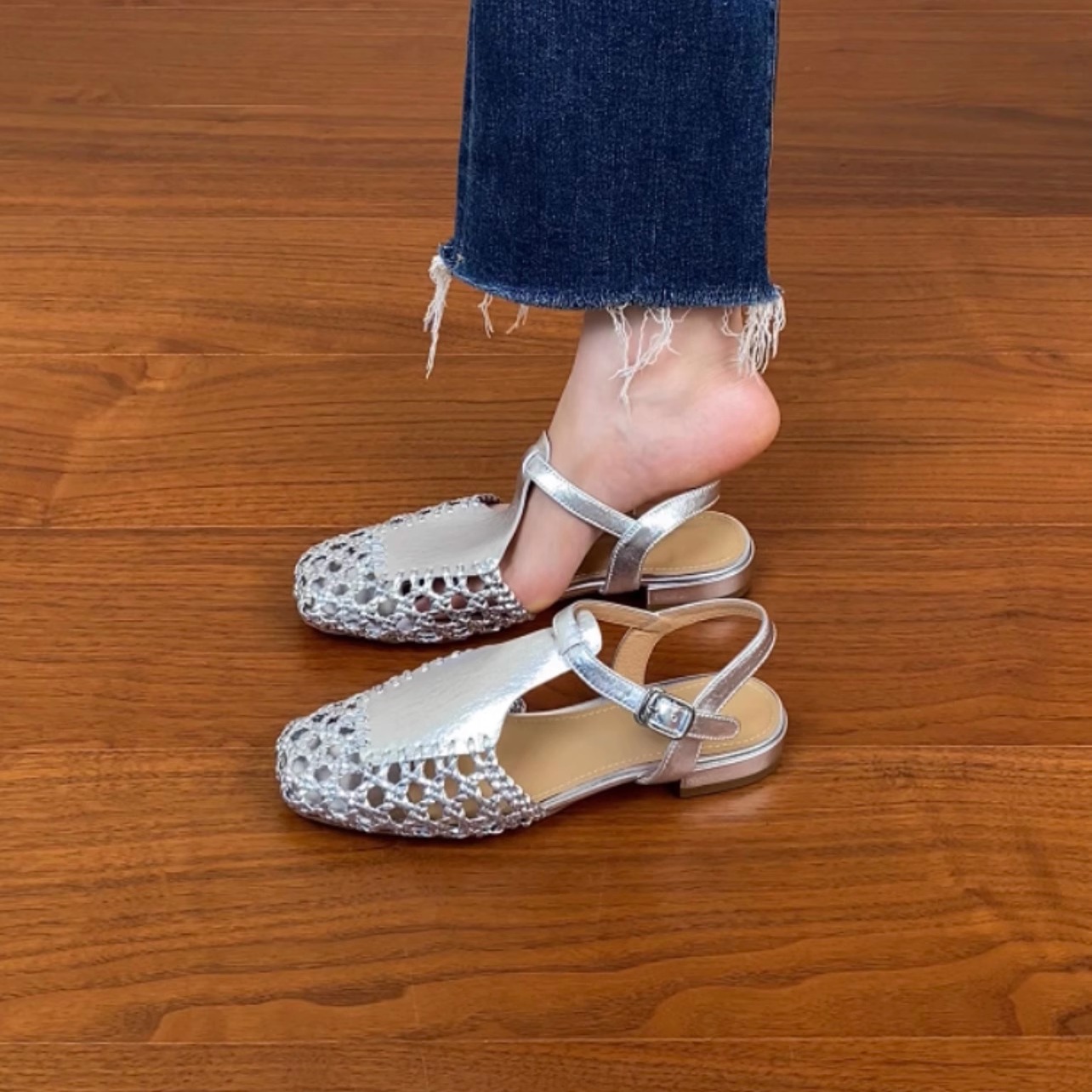 Genuine Leather Hollow Woven Low-Heeled Open-Toe Sandals for Women - Summer 2025 Chunky Heeled Roman Style, Breathable Comfort