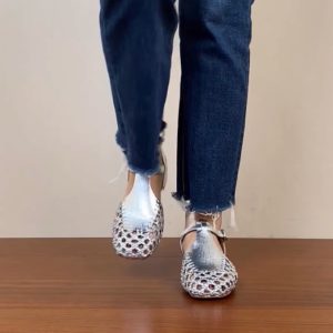 Genuine Leather Hollow Woven Low-Heeled Open-Toe Sandals for Women - Summer 2025 Chunky Heeled Roman Style, Breathable Comfort