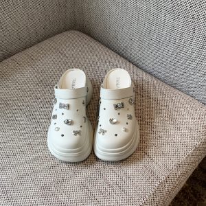 Genuine Leather Thick-Soled Closed-Toe Sandals for Women - 2025 Summer Versatile Half Slippers, Niche Fashion Footwear