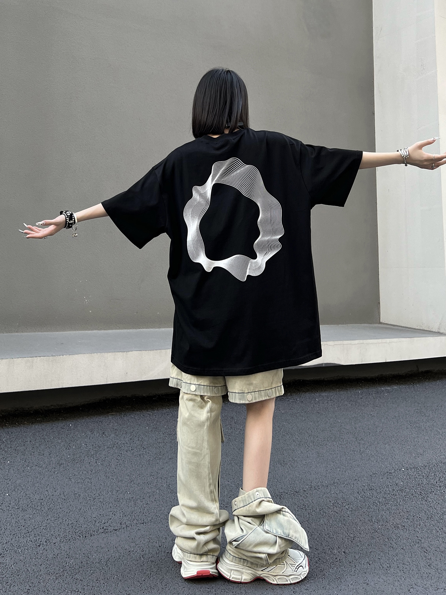 Geometric Print Black Short-Sleeve T-Shirt for Couples - American Street Style Loose Fit High Street Fashion Geometric Print Black Short-Sleeve T-Shirt for Couples - American Street Style Loose Fit High Street Fashion