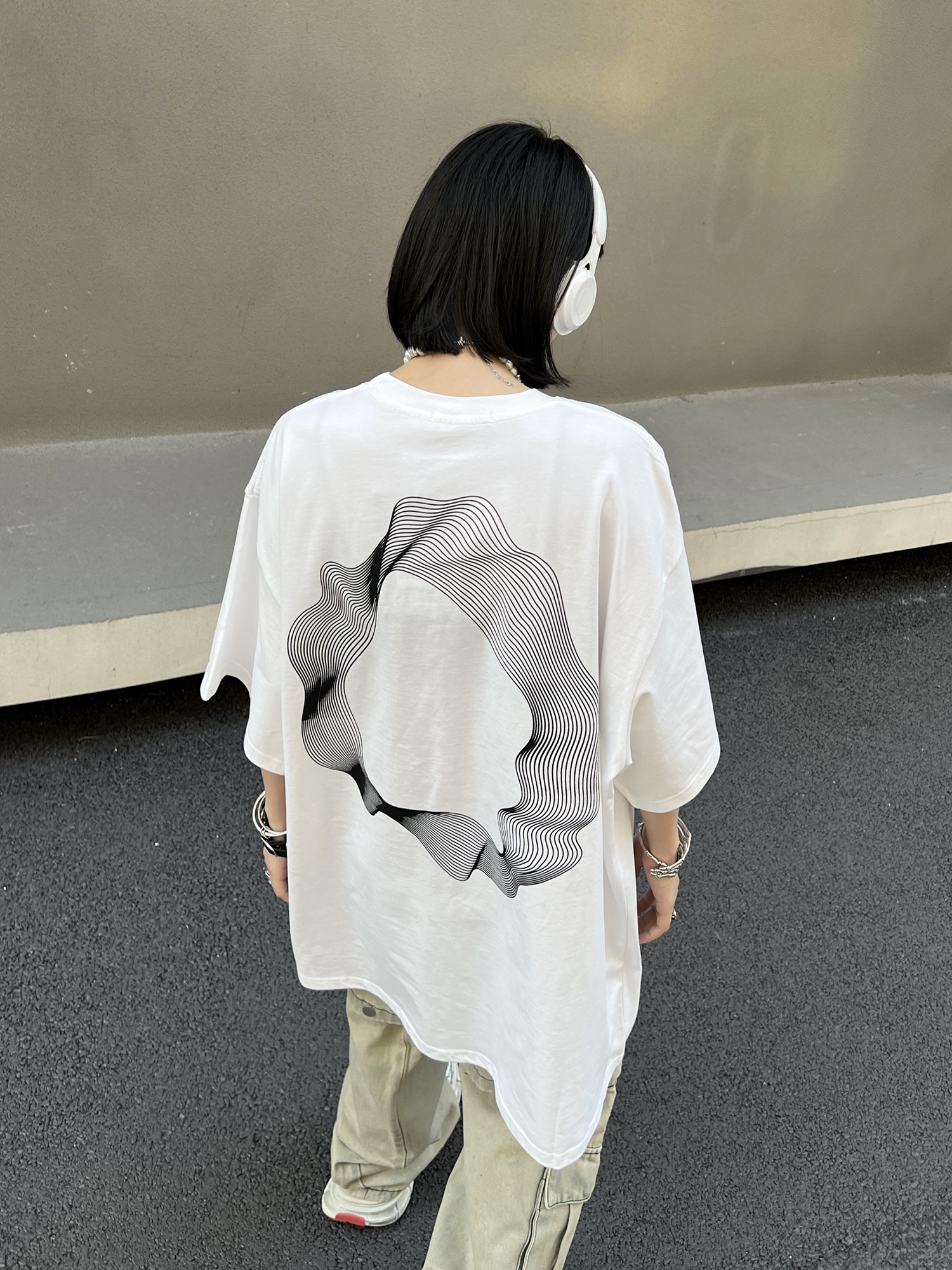 Geometric Print Black Short-Sleeve T-Shirt for Couples - American Street Style Loose Fit High Street Fashion Geometric Print Black Short-Sleeve T-Shirt for Couples - American Street Style Loose Fit High Street Fashion