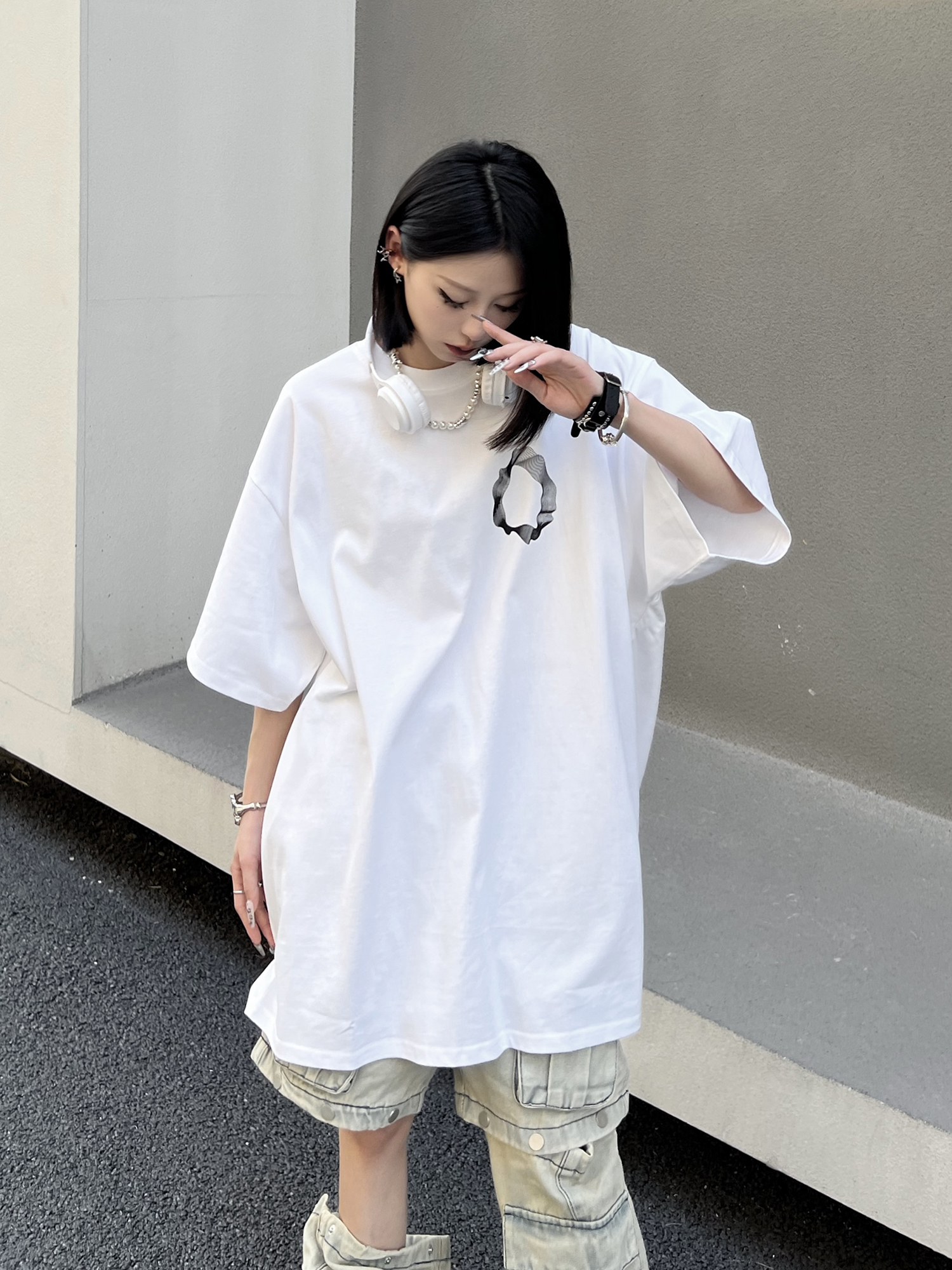 Geometric Print Black Short-Sleeve T-Shirt for Couples - American Street Style Loose Fit High Street Fashion Geometric Print Black Short-Sleeve T-Shirt for Couples - American Street Style Loose Fit High Street Fashion