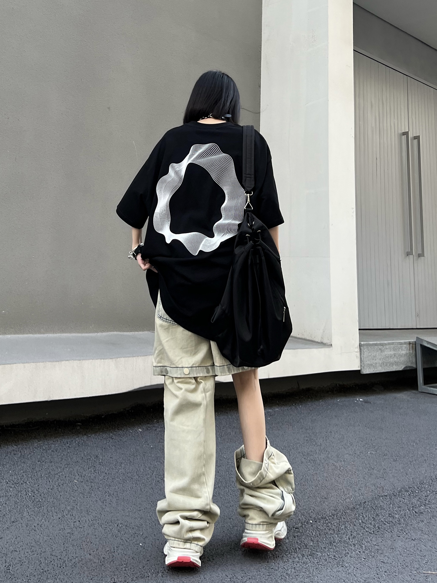 Geometric Print Black Short-Sleeve T-Shirt for Couples - American Street Style Loose Fit High Street Fashion Geometric Print Black Short-Sleeve T-Shirt for Couples - American Street Style Loose Fit High Street Fashion