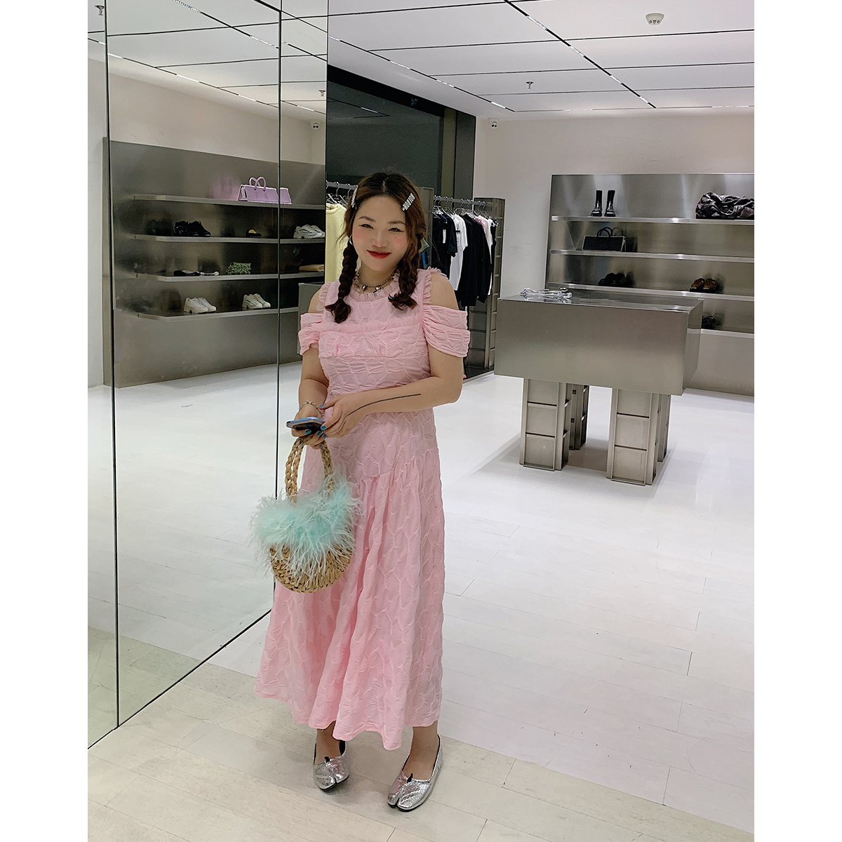 Gold Off-Shoulder Plus Size Dress for Women - Elegant Goddess Style, Waist-Defined, Black Long Dress for Summer Events