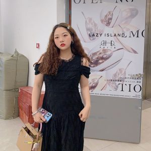 Gold Off-Shoulder Plus Size Dress for Women - Elegant Goddess Style, Waist-Defined, Black Long Dress for Summer Events