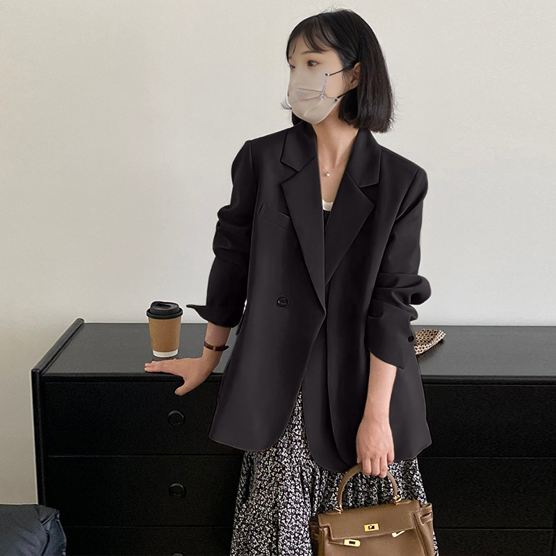 Gray Casual Blazer for Women, Petite Korean Style, Elegant High-Quality Suit for Early Autumn 2025 Fashion Gray Casual Blazer for Women, Petite Korean Style, Elegant High-Quality Suit for Early Autumn 2025 Fashion