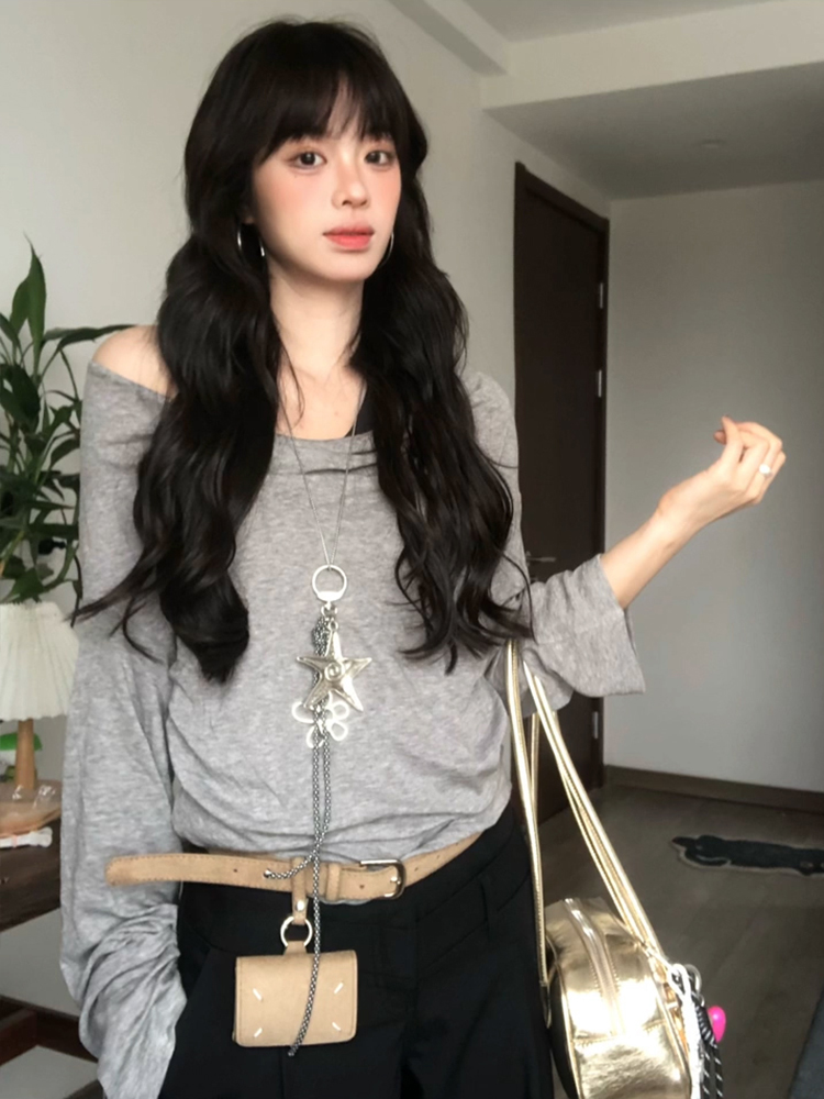 Gray Faux Two-Piece Long Sleeve T-Shirt for Women - Spring Halter Neck Off-Shoulder One-Shoulder Top in Trendy Style Gray Faux Two-Piece Long Sleeve T-Shirt for Women - Spring Halter Neck Off-Shoulder One-Shoulder Top in Trendy Style