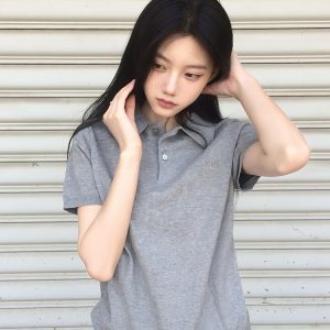 Gray Knitted Short-Sleeve Women's Polo T-Shirt - College Style Slim Fit Summer Top for Versatile Casual Looks