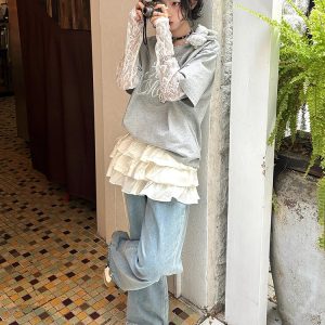 Gray Short Sleeve Women's Summer Lace Spliced Round Neck T-Shirt - Loose Casual Top for a Relaxed, Effortless Look