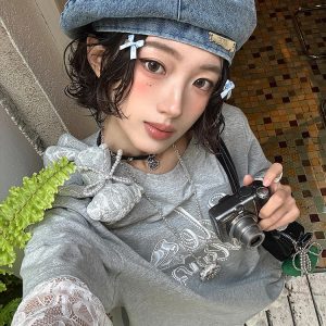 Gray Short Sleeve Women's Summer Lace Spliced Round Neck T-Shirt - Loose Casual Top for a Relaxed, Effortless Look