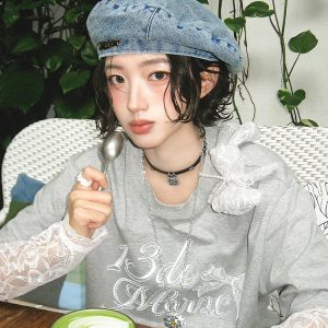 Gray Short Sleeve Women's Summer Lace Spliced Round Neck T-Shirt - Loose Casual Top for a Relaxed, Effortless Look