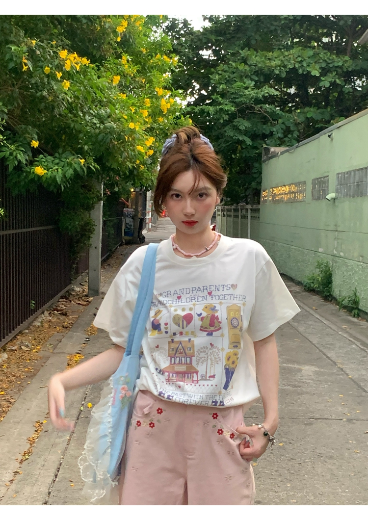 Green Short Sleeve Vintage T-Shirt for Women with Japanese Retro Girl Print, Loose Fit Pure Cotton Summer Top Green Short Sleeve Vintage T-Shirt for Women with Japanese Retro Girl Print, Loose Fit Pure Cotton Summer Top