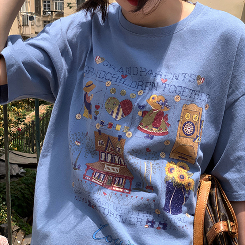 Green Short Sleeve Vintage T-Shirt for Women with Japanese Retro Girl Print, Loose Fit Pure Cotton Summer Top Green Short Sleeve Vintage T-Shirt for Women with Japanese Retro Girl Print, Loose Fit Pure Cotton Summer Top