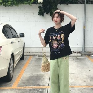 Green Short Sleeve Vintage T-Shirt for Women with Japanese Retro Girl Print, Loose Fit Pure Cotton Summer Top