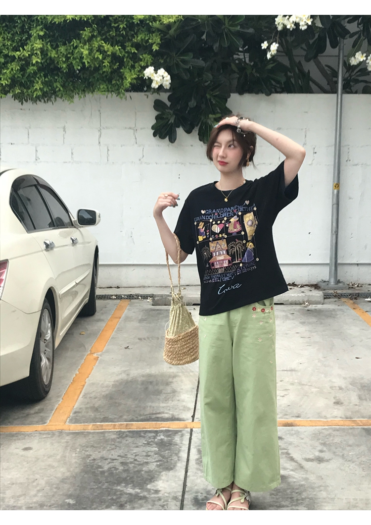 Green Short Sleeve Vintage T-Shirt for Women with Japanese Retro Girl Print, Loose Fit Pure Cotton Summer Top Green Short Sleeve Vintage T-Shirt for Women with Japanese Retro Girl Print, Loose Fit Pure Cotton Summer Top